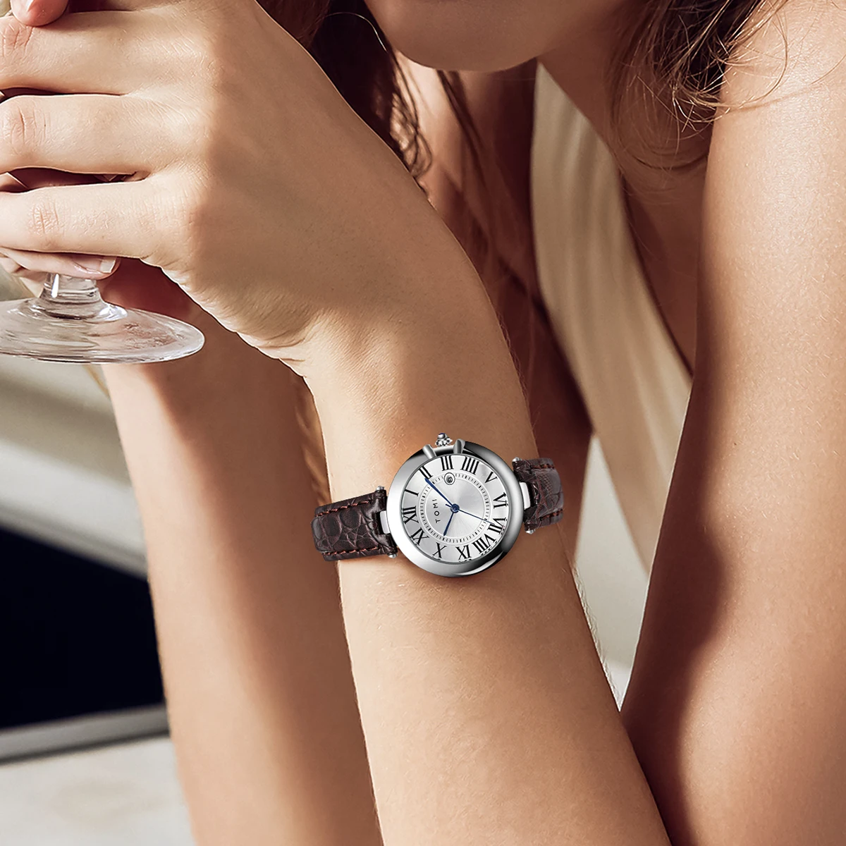TOMI Simple Fashion Women's Watch Elegant Women's Style Luxury Round Small Dial Calendar Belt Watch Holiday Gift Relogio Feminin 6