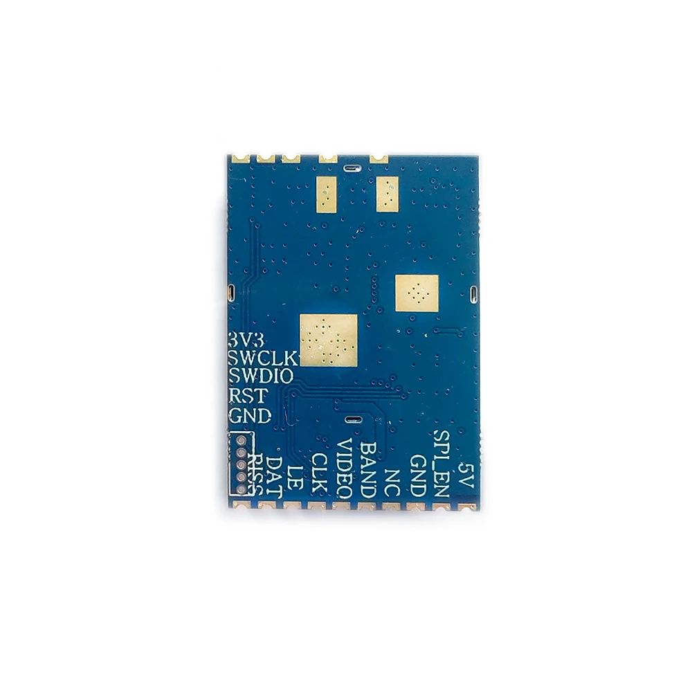 Côté du module récepteur vidéo RX8200 avec ports d'antenne et câbles pour drone FPV