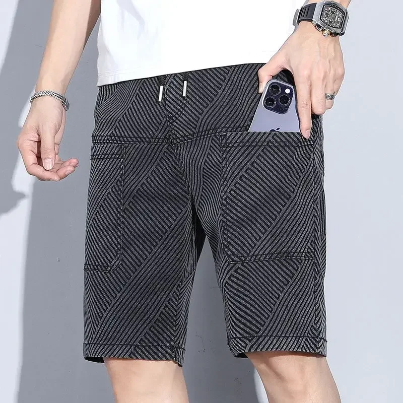 thumbnail image 1 of Pantalones cortos de mezclilla para hombre, talla grande, negros, de gran tamaño, con gráficos, pantalones cortos para hombre, tendencia XL 2024, elásticos, XXXL, botones Harajuku, corte fino, 1 of 5