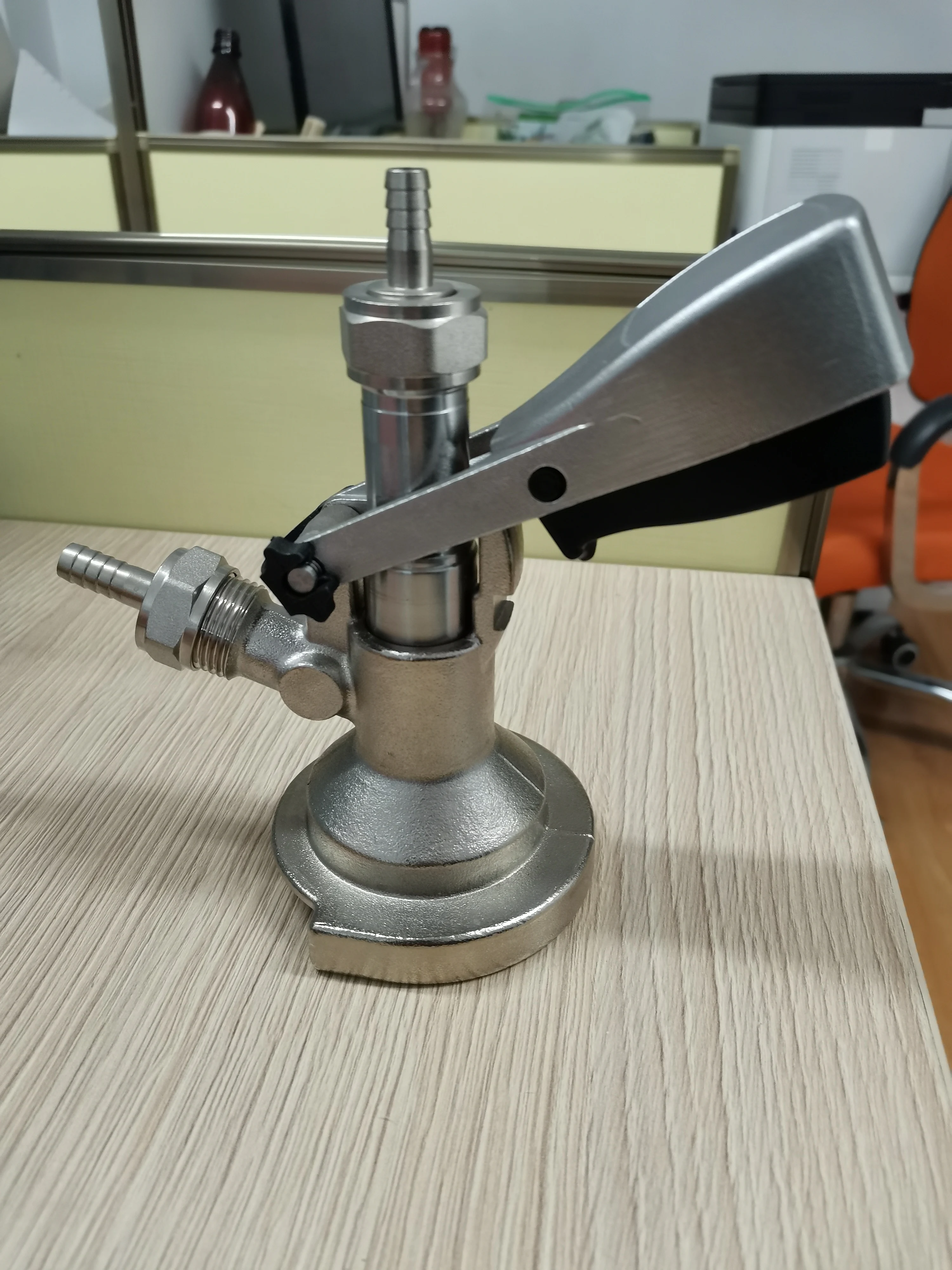M Type Beer Coupler, Beer Keg Parts, Standard M Shape Keg Dispenser, Connector