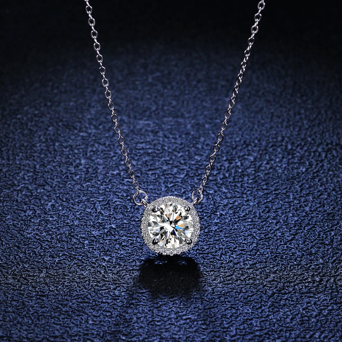 

Necklace For Women Vintage Diamond Free Shipping Moissanite Exquisite Halo Shape 925 Round Cut Anniversary Party Of Gift Chain