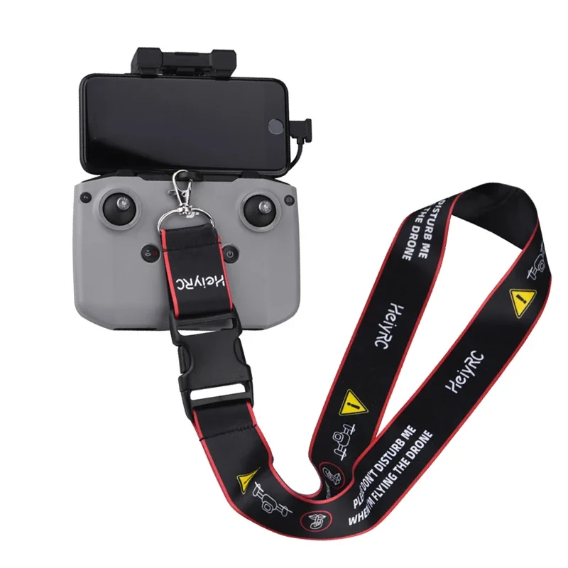 Lanière noire pour télécommande DJI RC-N1 attachée à la manette, vue rapprochée du mousqueton.