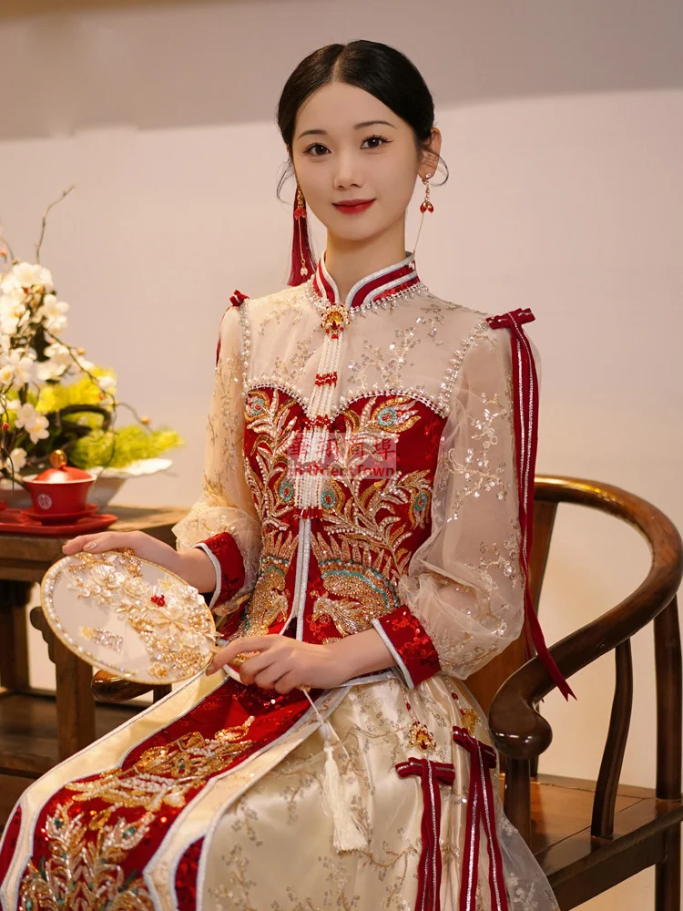 Luxury Champagne Xiuhe Suit Chinese Trend Wedding Dress Show Quality East Asian Bridal Dress Modern Improved Traditional Apparel