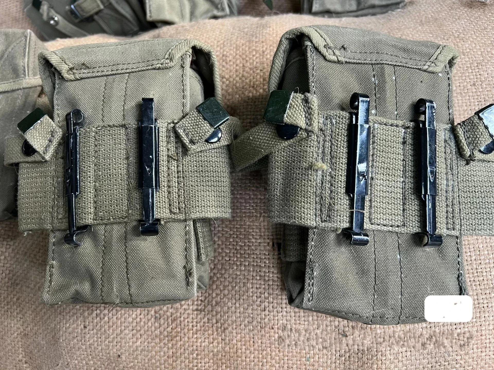 PAIR OF collectible GENUINE SCARCE SURPLUS VIETNAM WAR YEAR WW2 US ARMY CANVAS BELT AMMO POUCH 2PCS