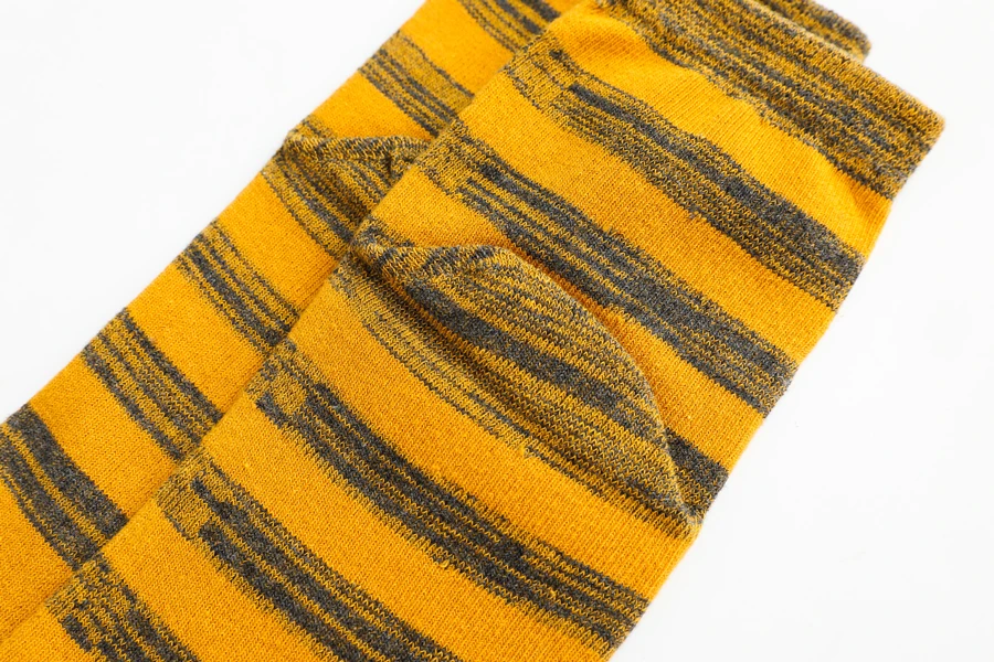5 Paare/Los Damen-Socken mit geteilter Zehenpartie, niedliche Silikon-Fisch-Katze-Mama-Fünf-Finger-Socken, 100 % Baumwolle, bunt gestreift, Mädchen-Sportsocken – Detail 8