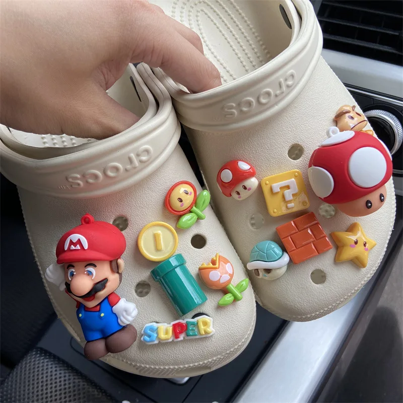 

Super Mario Shoe Flower Set DIY Lugui Yoshi Figure Shoe Buckle Kids Detachable Anime Peripheral Shoe Decorative Buckle Toy Gift