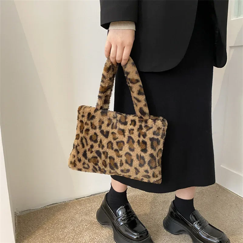 

Fashionable Leopard Pattern Milk Zebra Plush One Shoulder Women's Bag Cute Women's Small Bag Handheld Diagonal Straddle Handbags