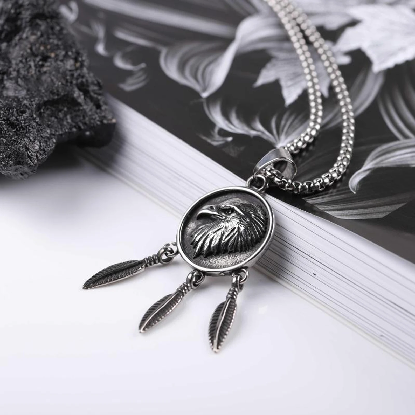 Men's Vintage Eagle Head Feather Titanium Steel Pendant Necklace Punk Hip Hop Party Jewelry
