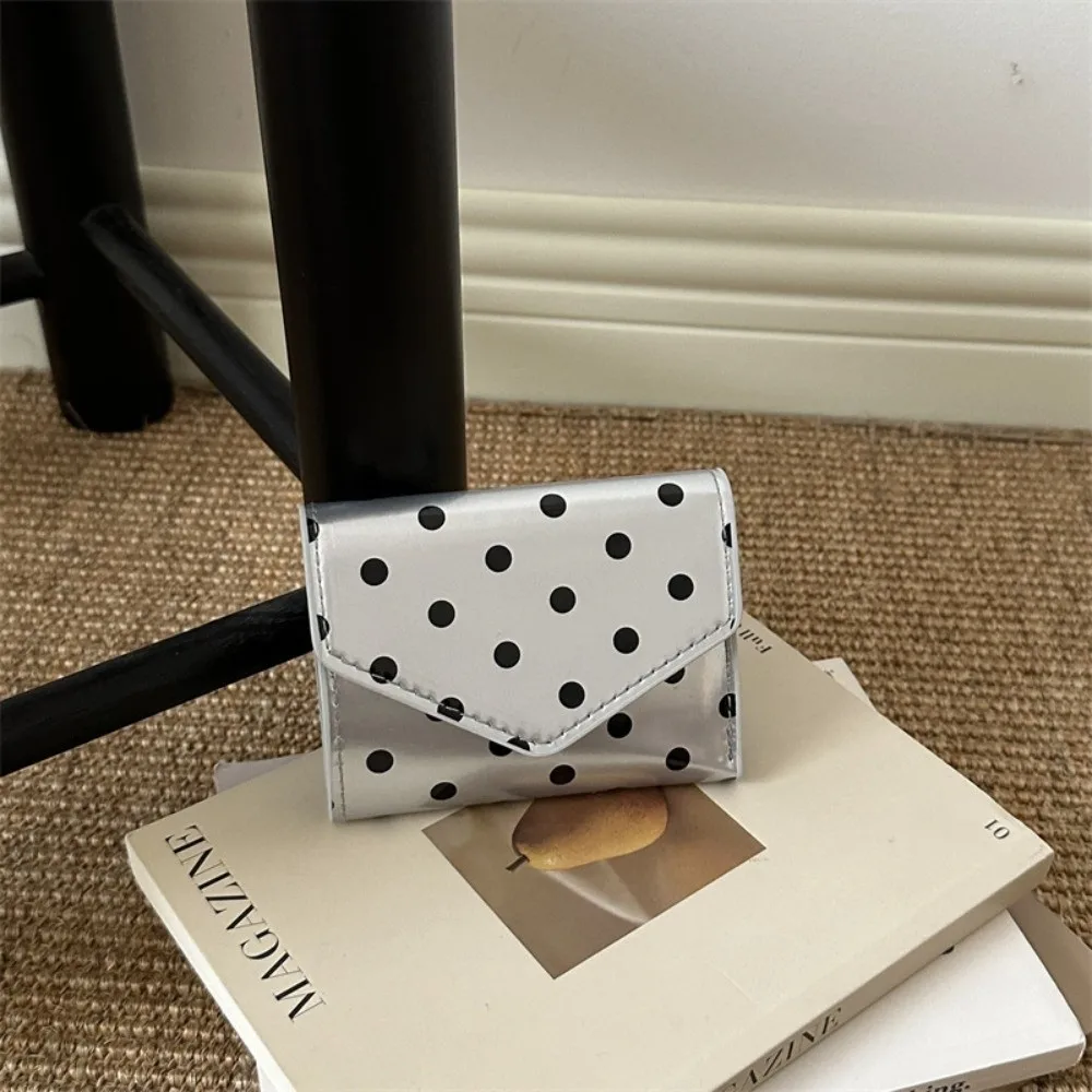 Stylish Polka Dot Compact Wallet with Multiple Slots and Smooth Surface
