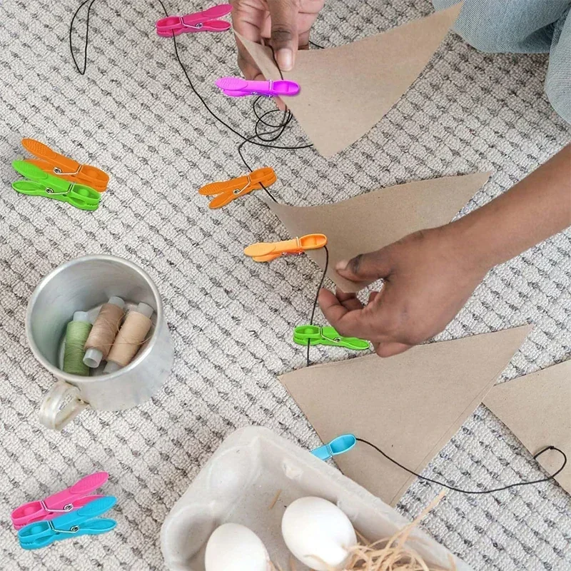 Clothespins Hanging Pegs Clips Plastic Hangers Racks Laundry Clothes Pegs Clamps Towel Clips 24Pcs Home Storage Hooks
