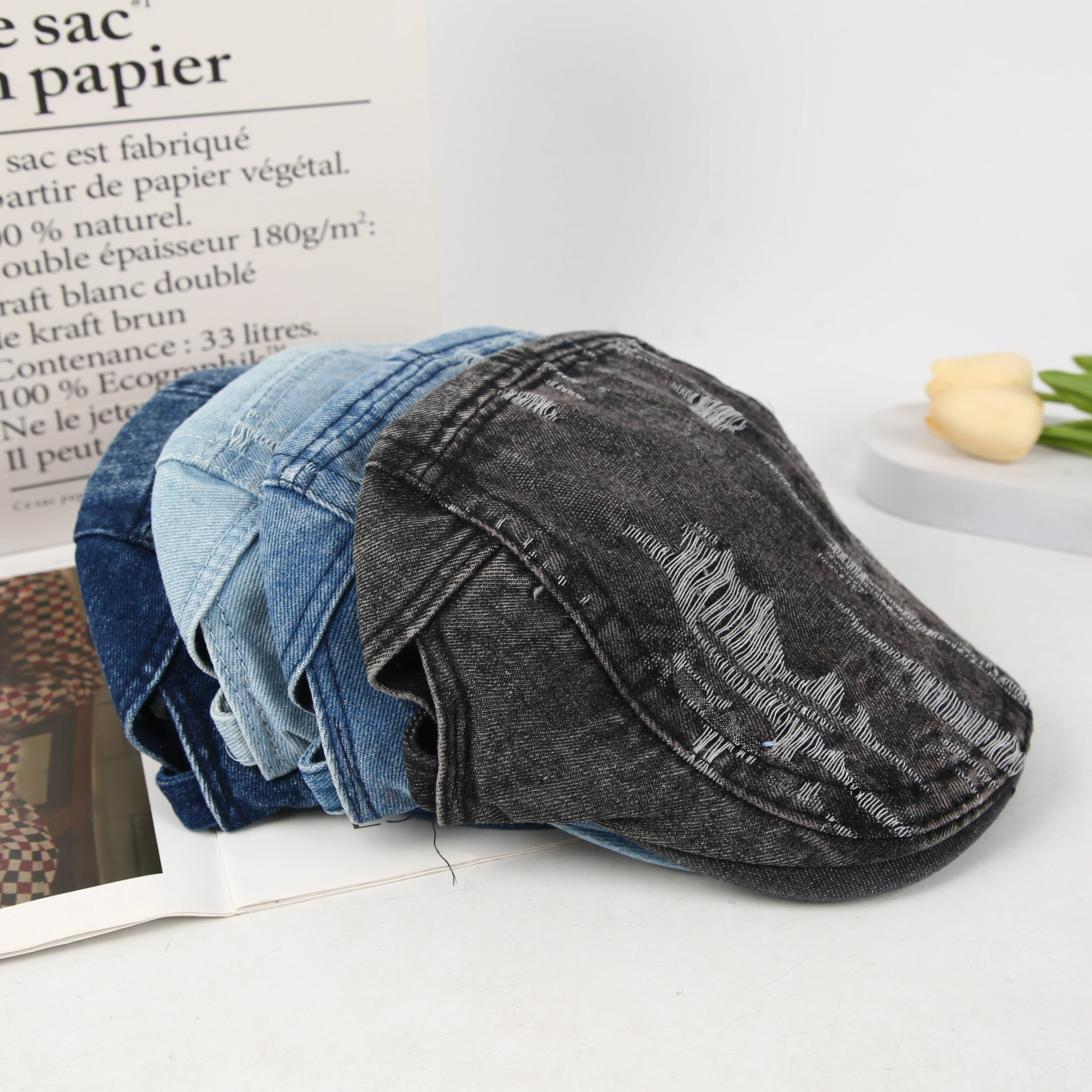 Hot Sale Unisex Summer Outdoor Flat Hat Classic Distressed Retro Design Beret Cap Casual Peaked Cap For Men And Women