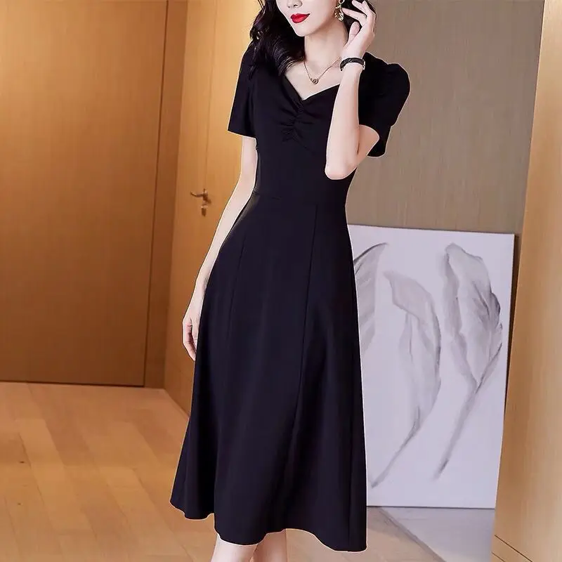 

Elegant Square Collar Midi Dress 2024 Summer Solid Color Female Clothing A-Line Waist Fashion Folds Commute Short Sleeve Dresses