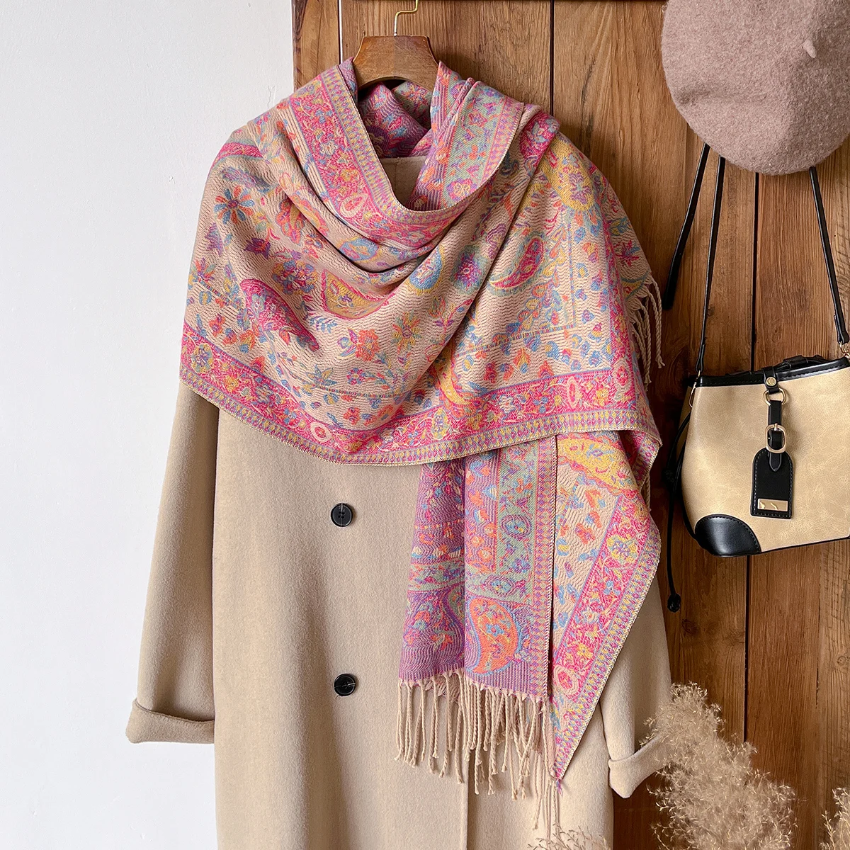 Winter New Brand National Style Paisley Design Thick Pashmina Warm Shawl Long Tassel Print Scarf Women Keep Warm Poncho Stoles