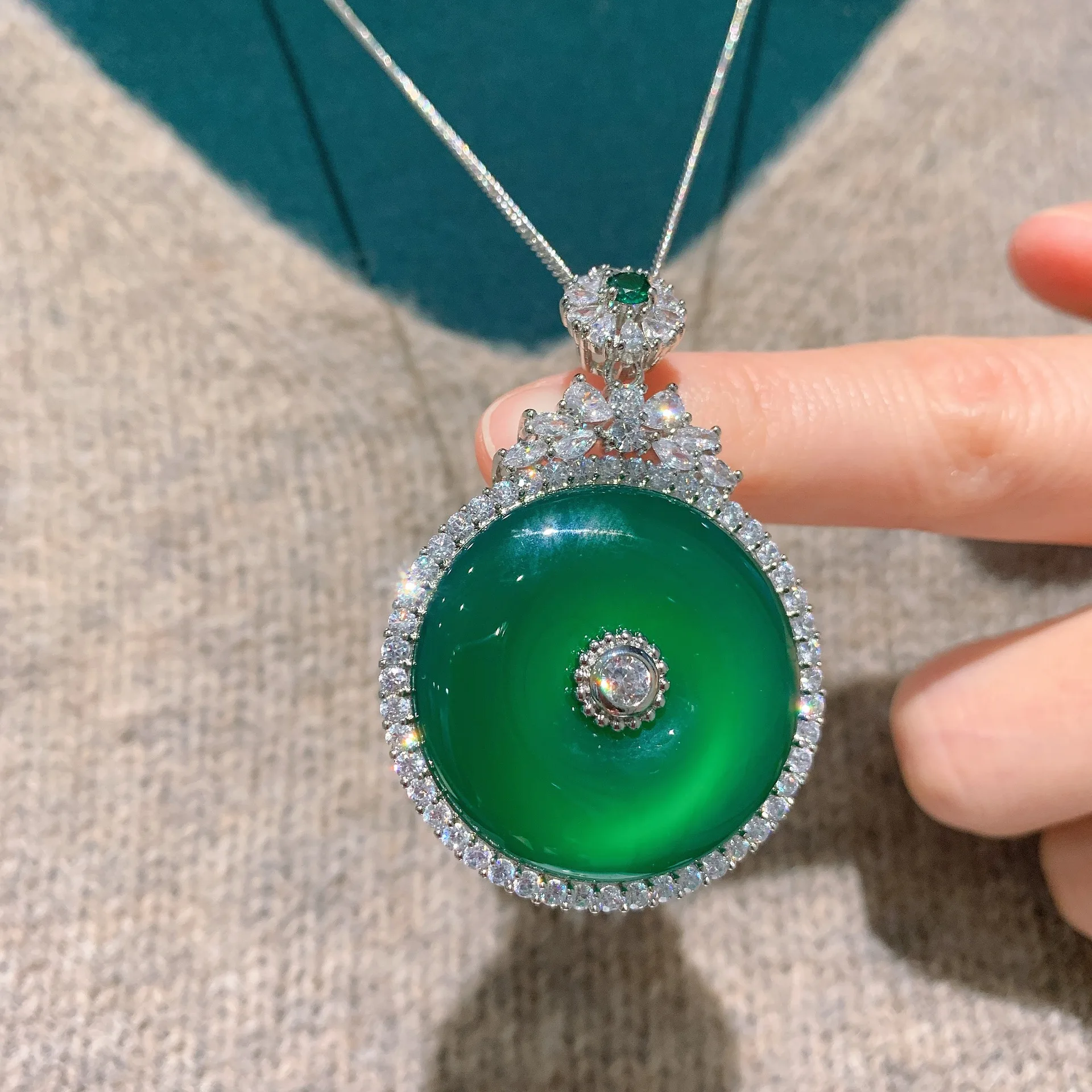 

Round Emerald Pendant Necklace Birthday Gift S925 Sterling Silver Chain for Women Vintage Jewelry Wedding Anniversary Coquette