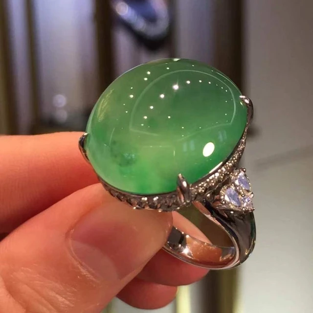 One-Of-A-Kind Bright Green Chalcedony Ring – Lina Shatara Designs