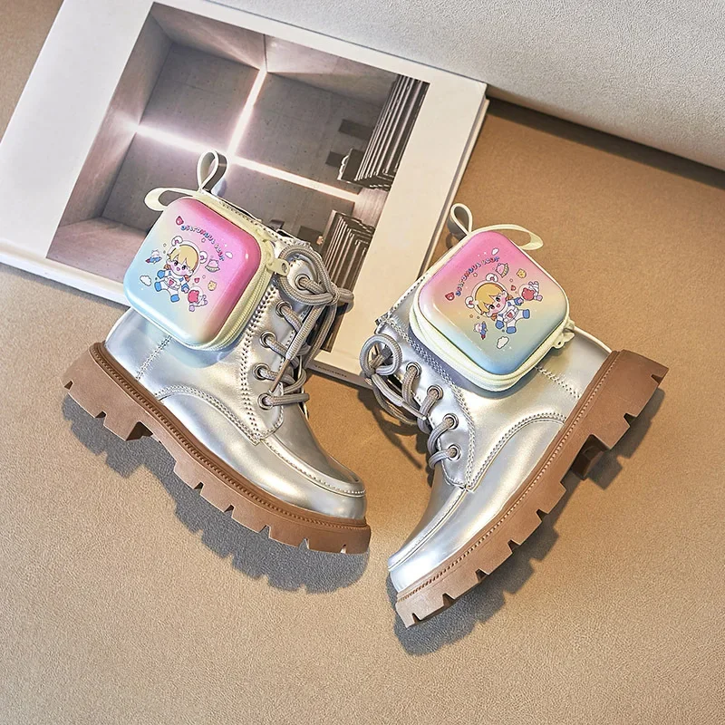 Botas 2024 Seitlicher Reißverschluss mit Tasche Kurze Stiefeletten Herbst Winter Mädchenmode Mädchenstiefel Britischer Stil Cartoon Kinder_voghion.com