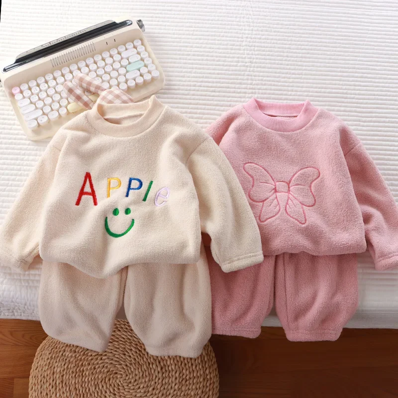 

Winter Boy and Girl Fashion Hoodie Suit Pullover Outwear Velvet Child Warm