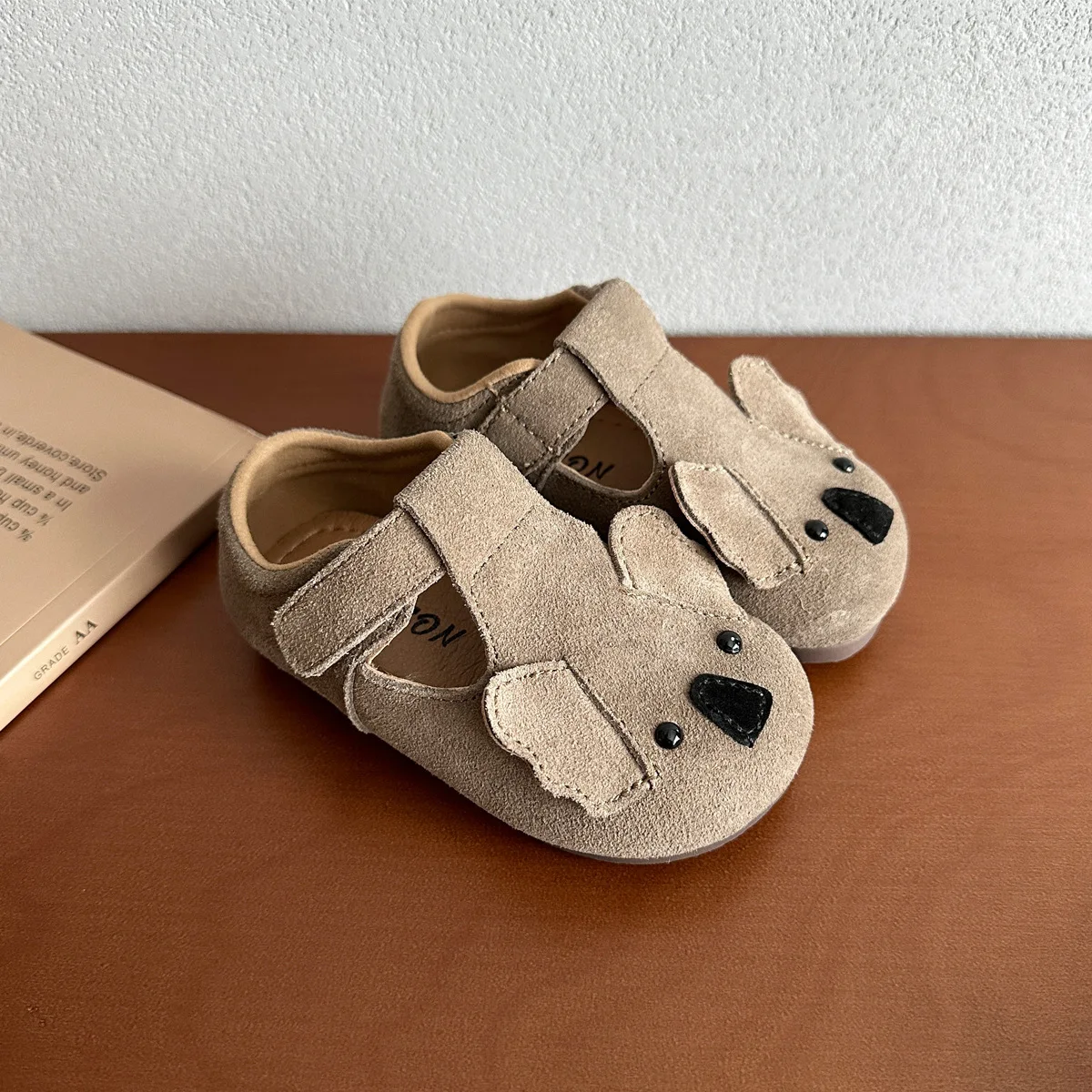 Spring Edition Children's Genuine Leather Shoes Cartoon Baby Soft soled Sneakers for Boys and Girls 1-3 Years Old Baby Shoe