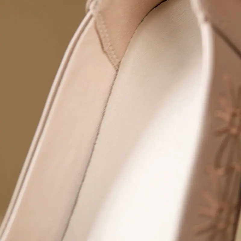 Рисунок 3 - Мокасины женские кожаные с вышивкой