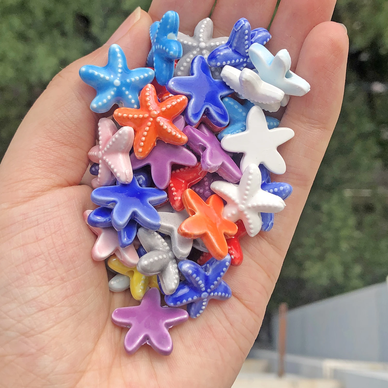 Рисунок 5 - разноцветные керамические бусины в виде морской звезды
