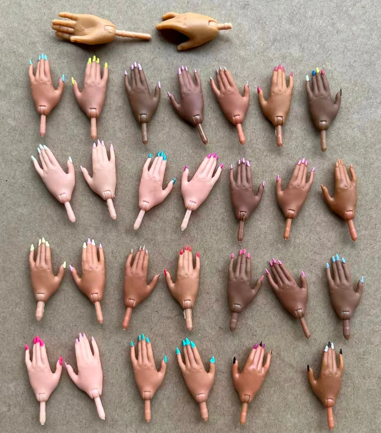 Novas Mãos de Substituição para Bonecas Fashion Sister - Cores Branco, Marrom e Bege - Peças de Boneca com Unhas Esmaltadas