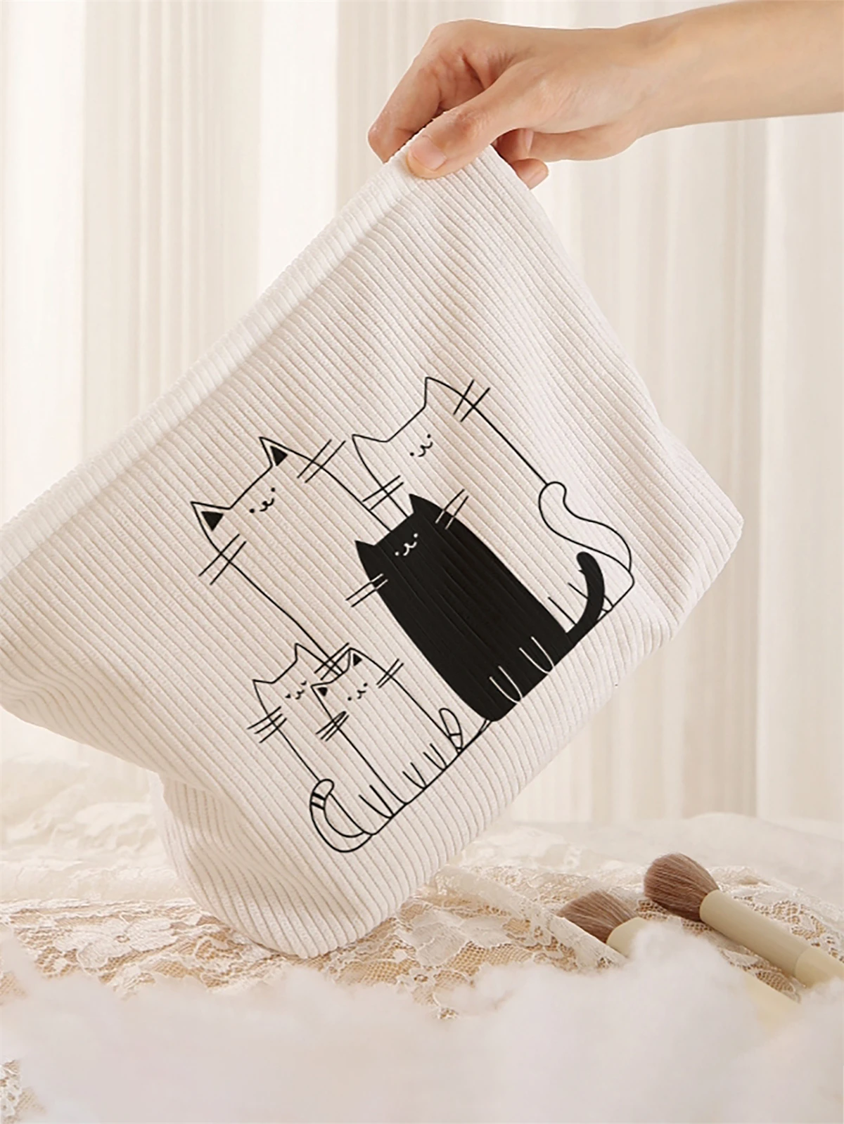 1 cat patterned corduroy makeup bag, lightweight zipper makeup storage box, multifunctional bag with lining