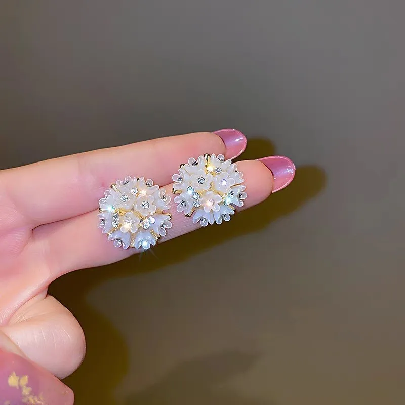 

Серьги-гвоздики женские из горного хрусталя в Корейском стиле