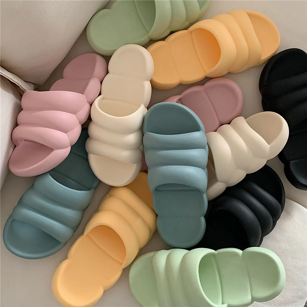 

2023 Summer New Thick Slippers Women Indoor Home Sandals Couples Bathroom Slides Non-slip Soft House Slippers Femme