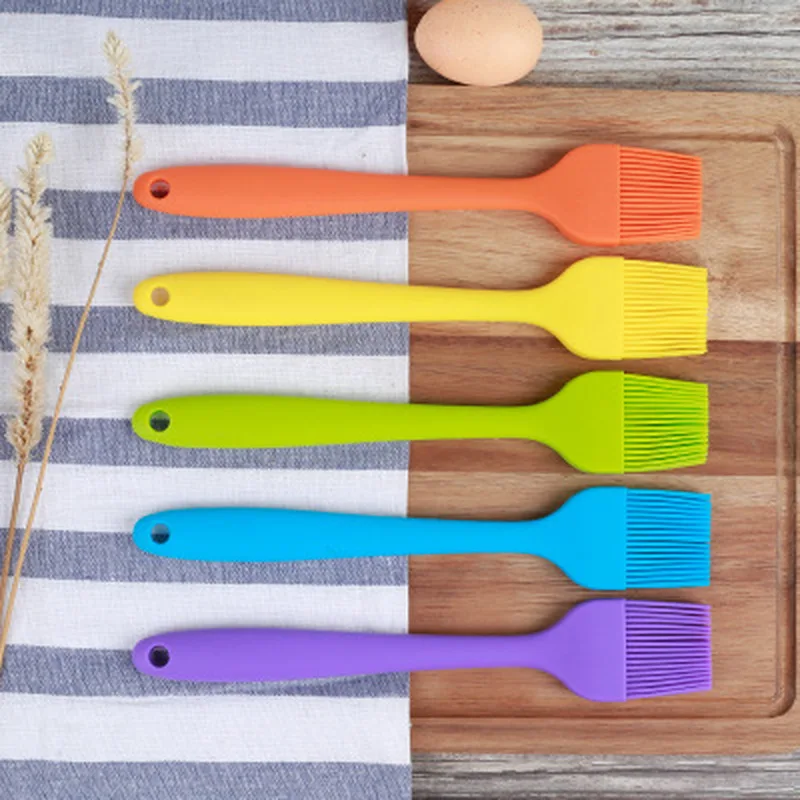 Silicone Cake Brush Pastry Brush 1PCS Silicone BBQ Oil Brush Basting Brush DIY Cake Bread Butter Baking Brushes Kitchen Cooking Barbecue Accessories BBQ Tools