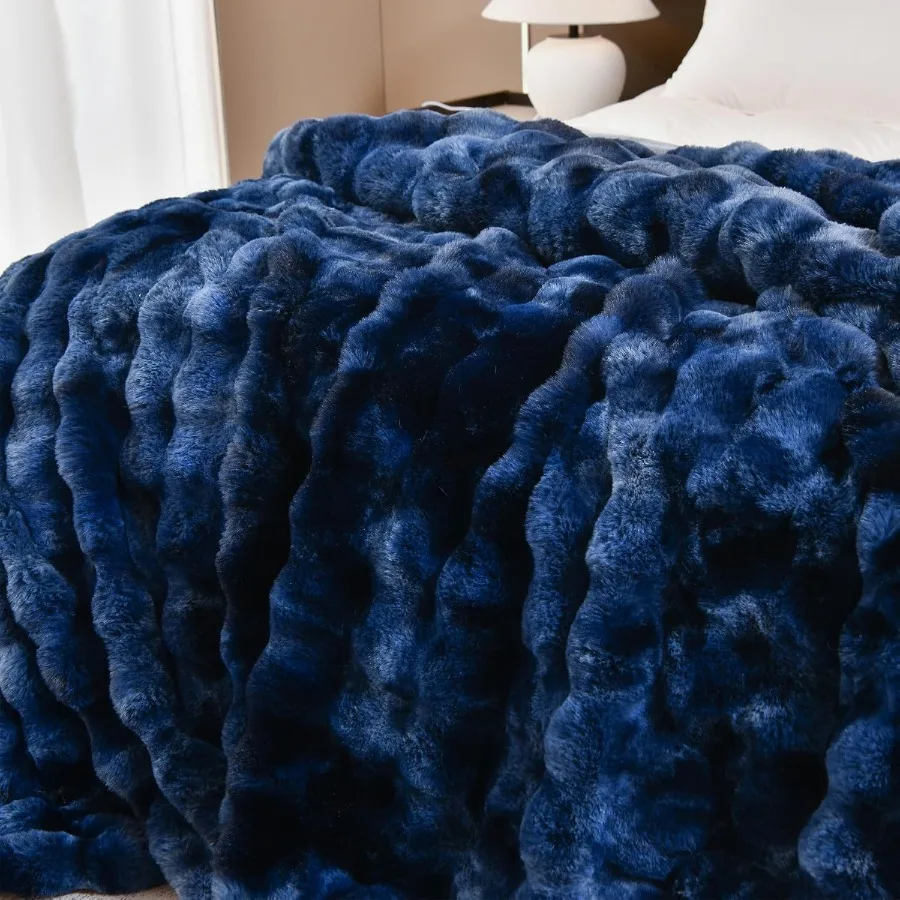 HD Faux Fur Throw Blanket for Couch: Fluffy Cozy Soft Plush Luxury Thick Fuzzy Fleece Blanket Perfect for Sofa Bed Sofa Bedroom