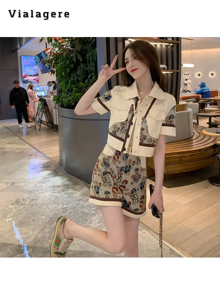 

2023 Summer Korean Causal Two-piece Set Women Summer Short Sleeve Patchwork Coat + Cartoon Print Shorts Fashion Shorts Set