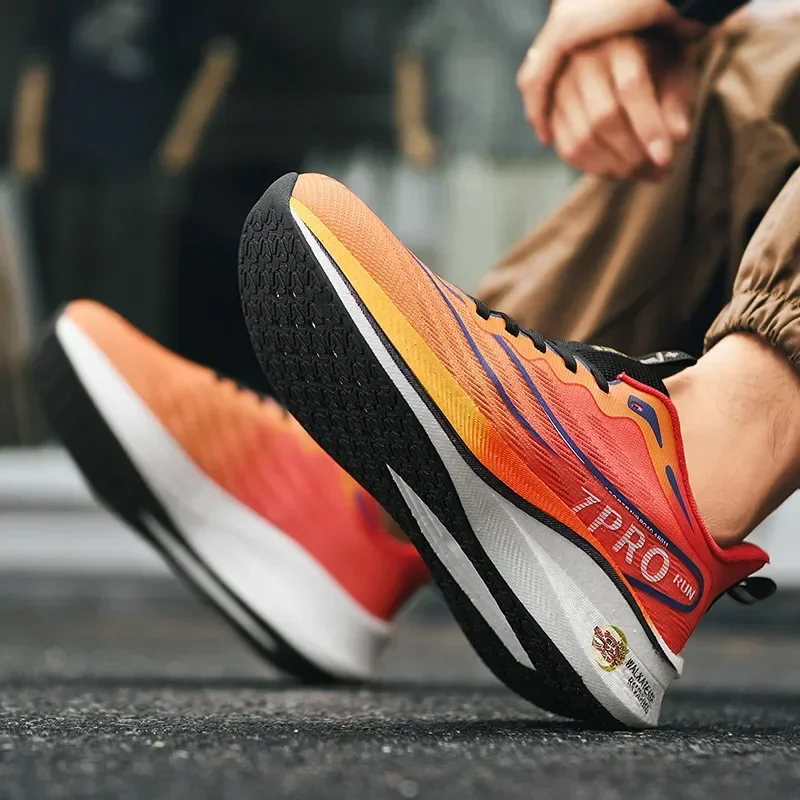 2024 New Summer Carbon Plate Friction Sound Racing Running Shoes for Both Men and Women, Couple Sports Shoes36-45 5