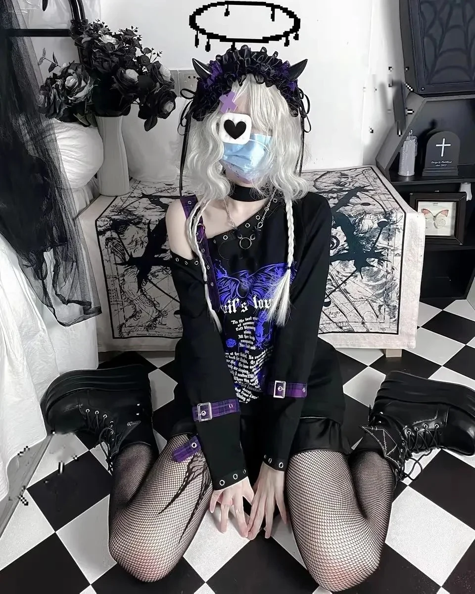 極美品】in the attic Tシャツ　grunge y2k 00s Y2k Aesthetic Punk Off Shoulder 2000s Subculture Grunge T