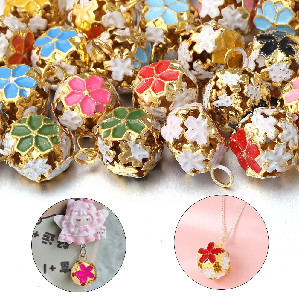 10 Teile/los 14mm Hohl Emaille Blume Glocke Charms Anhänger Bunte Jingle Bell Für Schmuck Machen DIY Armband Halskette Schlüsselbund – Detail 2