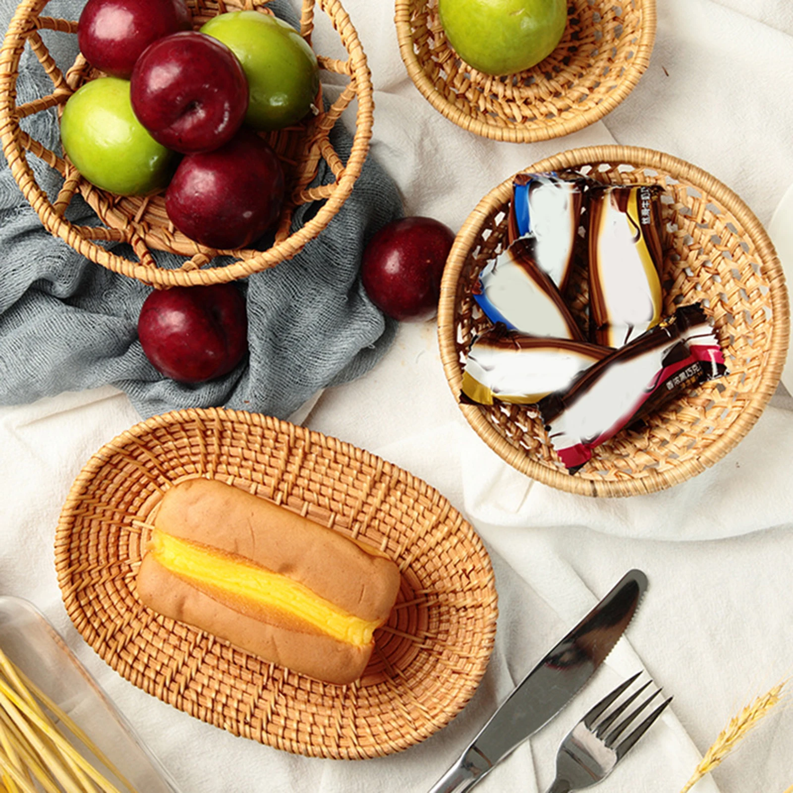 Handmade Rattan Woven Basket Fruit Cake Bread Food Plate Snack Serving Tray For Dinner Parties Coffee Breakfast Container 4