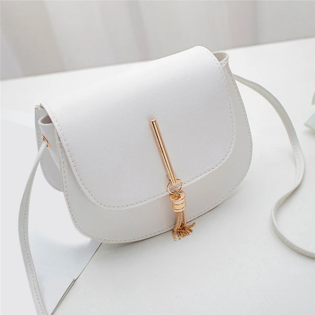 2022 New Women's Bag New Style Tassled Small Round Women's