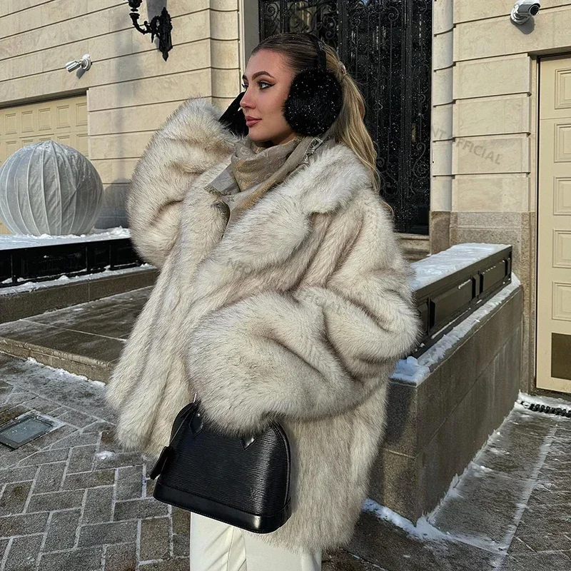 Neo Mint 2024 Winter Ins Hot Fashion Girls Oversized Gradient Fur Coat Women Thick Warm Outerwear Fluffy Faux Fox Fur Jacket 4