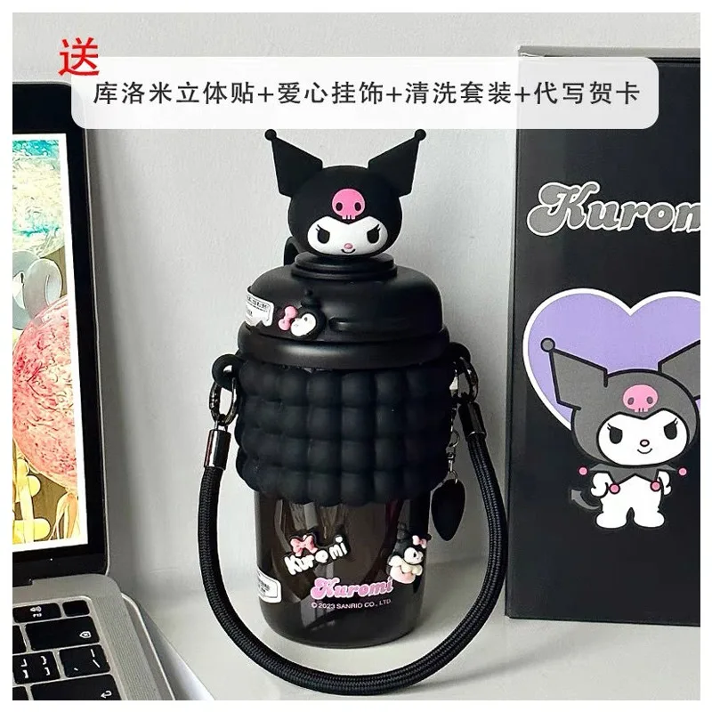 

Кукла-модель аниме Sanrioed Kuromi, портативная водяная чашка, милая мультяшная соломенная чашка большой емкости, милый студенческий Кубок, детские подарки
