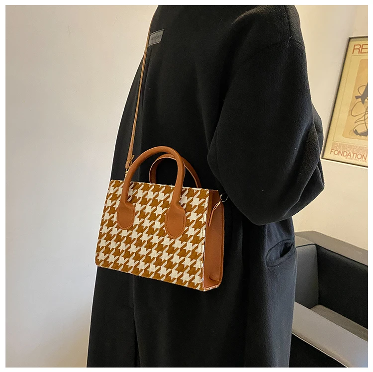 Damen Umhängetasche Mit Karomuster Und Kette Aus Kunstleder_voghion.com
