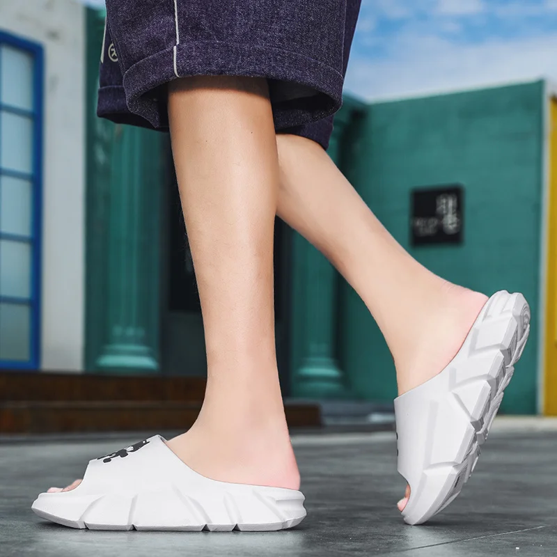 Tofflor för kvinnor och män Halkfria tofflor för inomhus utomhus Slip Bekväma mjuka skumsliders med tjock sula_voghion.com