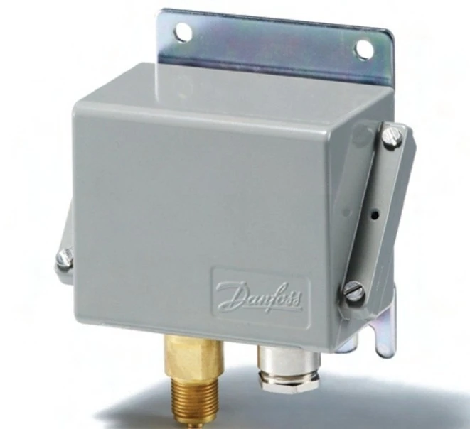 Original DAN.FOSS pressure switch KPS33 060-311066 new in stock FAIRSZ STORE