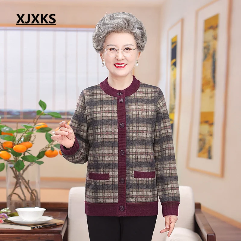 

XJXKS 2022 Casacos De Inverno Feminino Plus Size Women's Jacket Single-breasted Middle-aged Elderly Mothers Wear Chaquetas