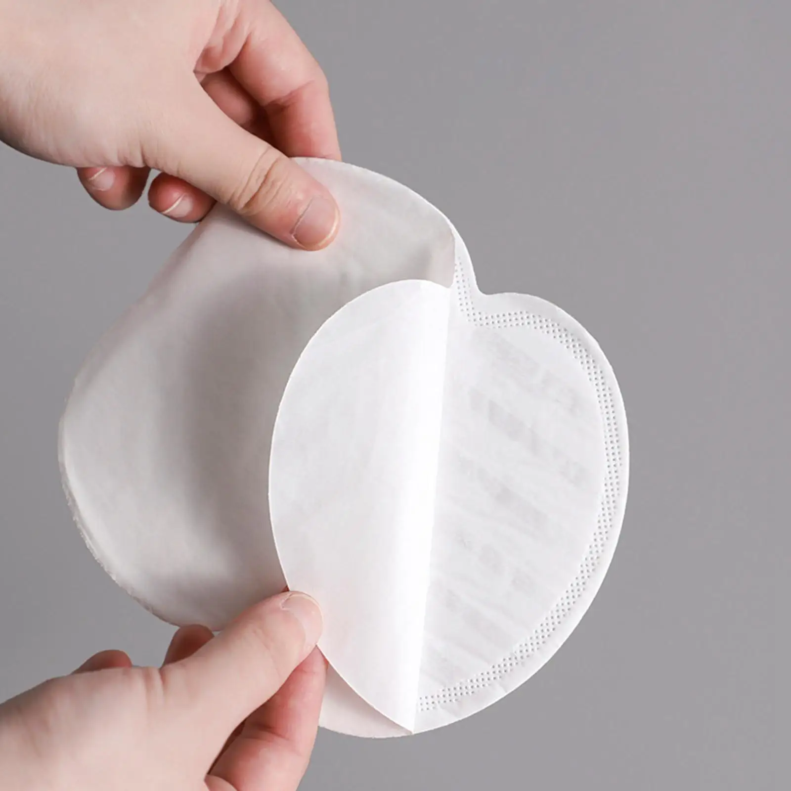 100x Disposable Underarm Sweat Pads White Comfortable Breathable Summer Clothing Underarm Shields Pads for Woman Girls Ladies
