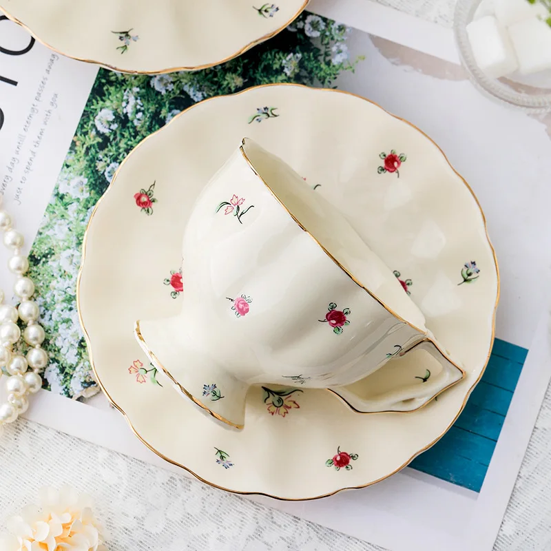 Retro European Strawberry Pattern Ceramic Cup Teacup Teapot Tea Set Afternoon Tea Accessories Coffee Mug Porcelain Cup Kettle teapot cup set