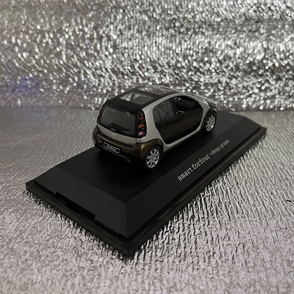 Smart Forfour Die-casting 1:43 Scale Alloy Car Model
