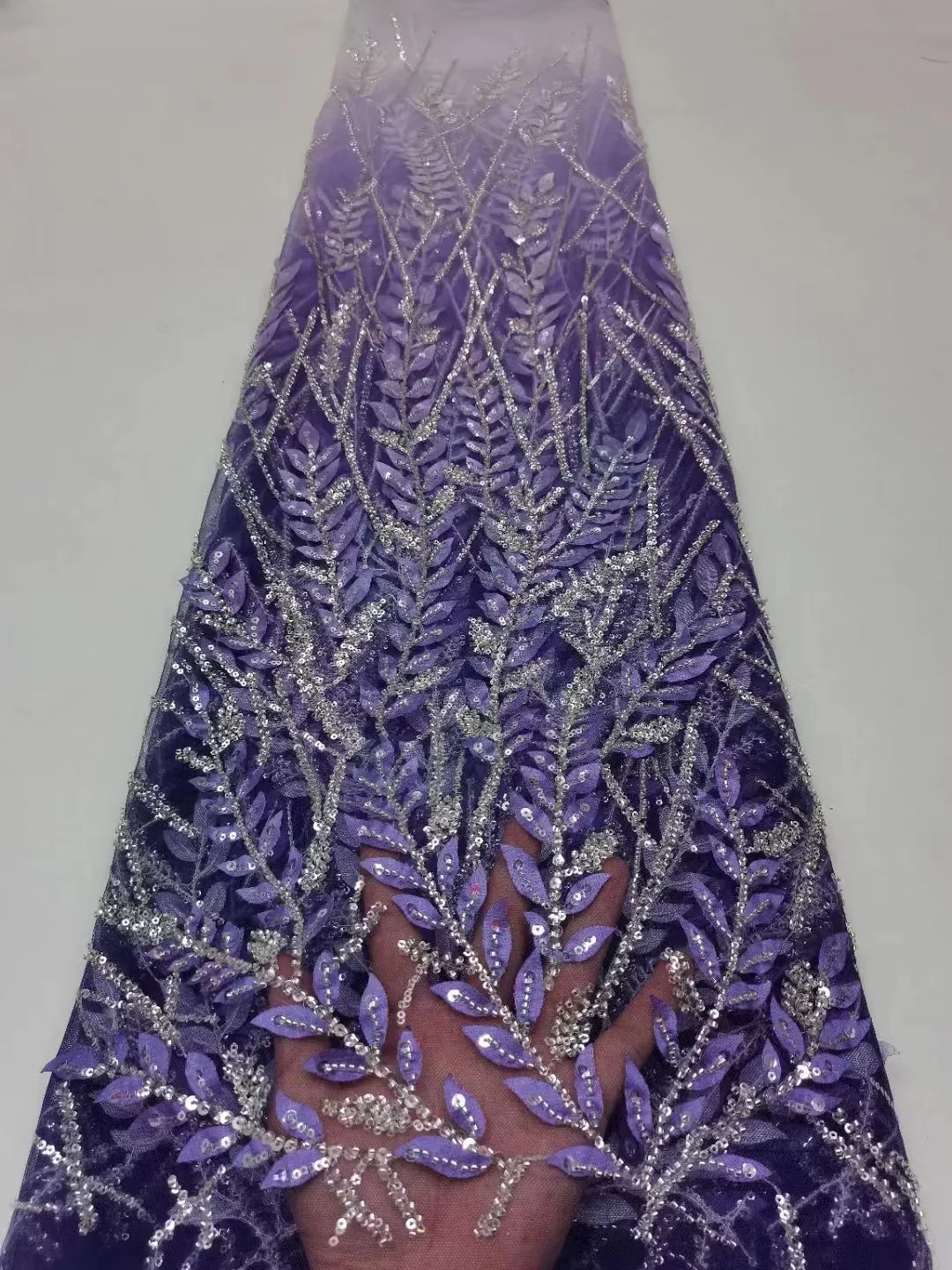 

2023Purple Latest Luxury Elegant African Embroidery Bead Tube Lace Fabric Nigerian Sequins Lace Fabric For Wedding Party Dress