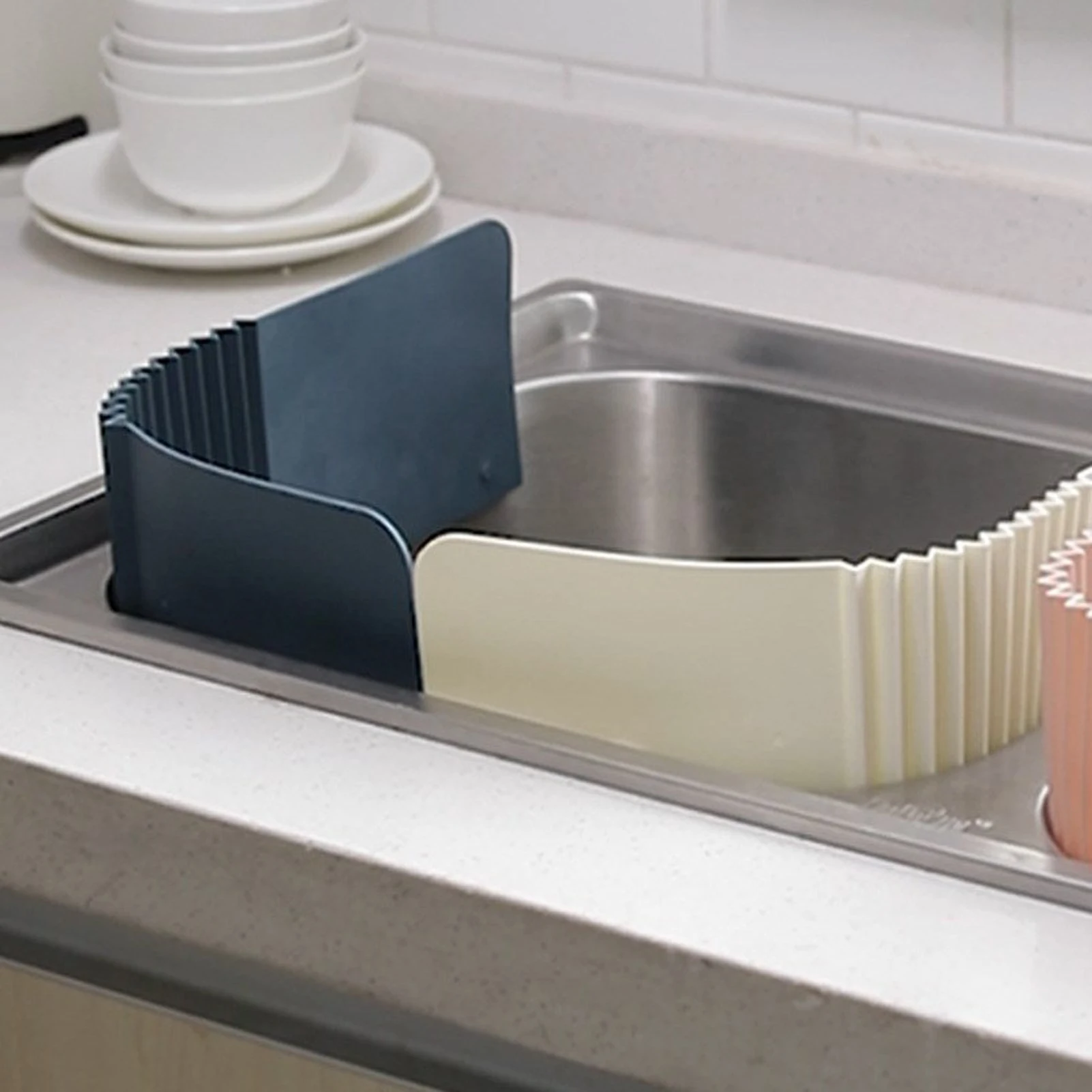 

Anti-Splash Repeatable Water Baffle Board Kitchen Suction Cup Splash Guard Water Sink Flap Barrier Plate Splashproof Baffle Tool