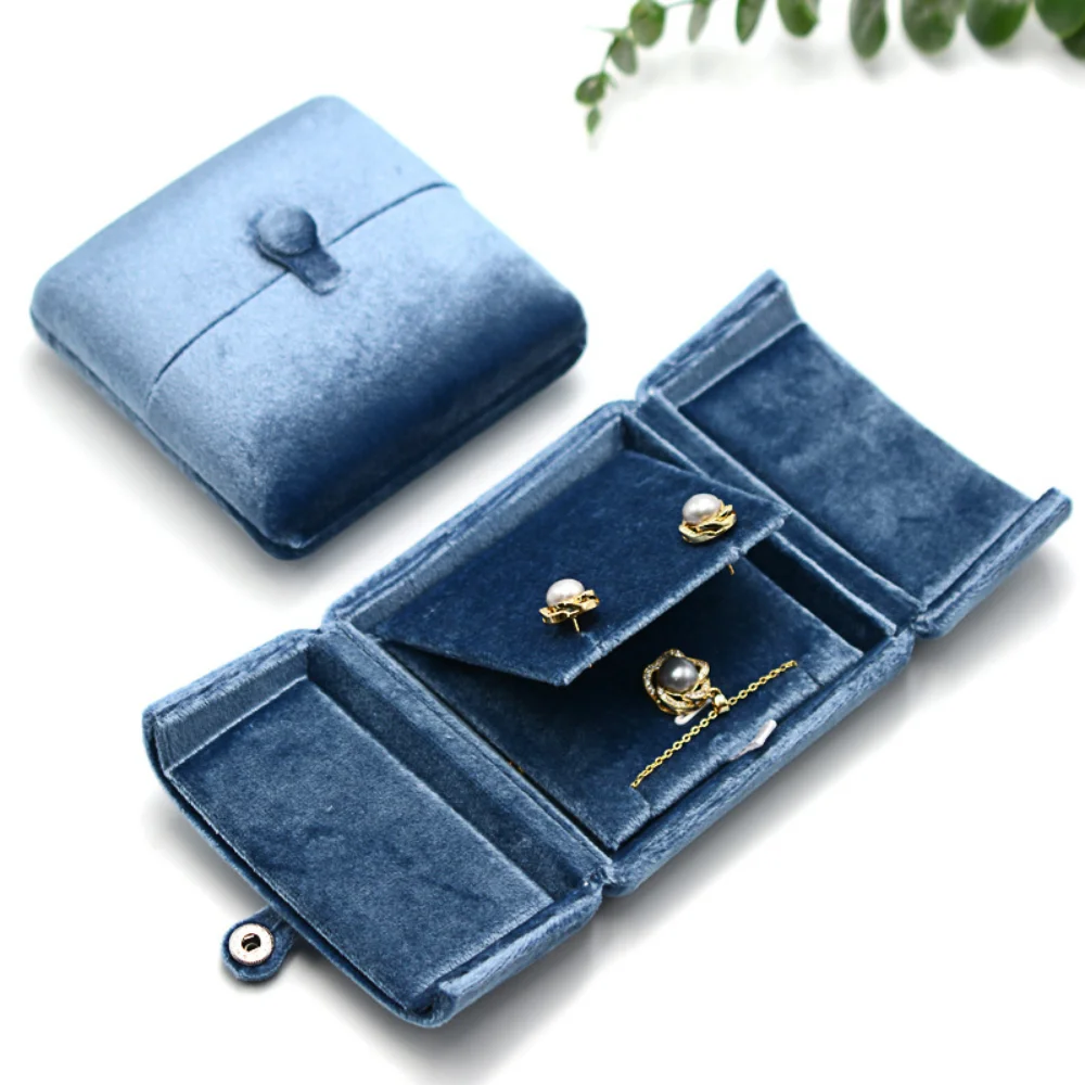 Elegant Mist Blue Velvet Jewelry Box - Luxury Travel Accessory Organizer for Earrings and Necklaces