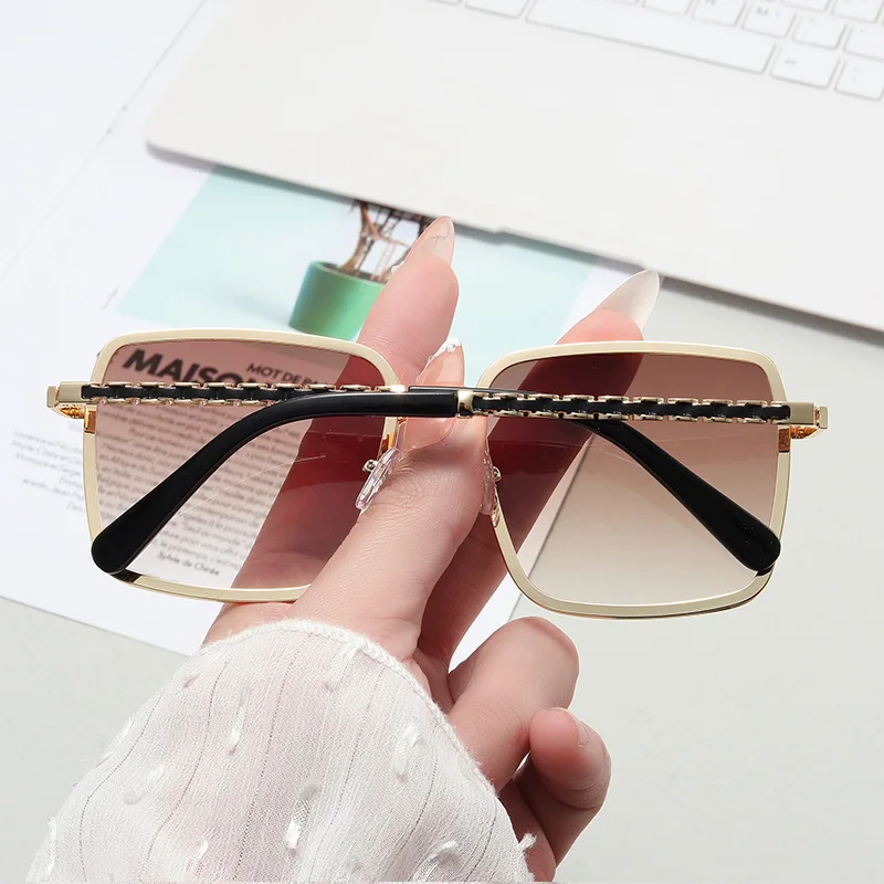 Óculos de sol femininos quadrados oversized vintage_voghion.com