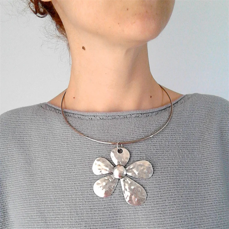 Women Jewelry Ethnic Style Rose Pendant Necklaces Exaggerated Flowers